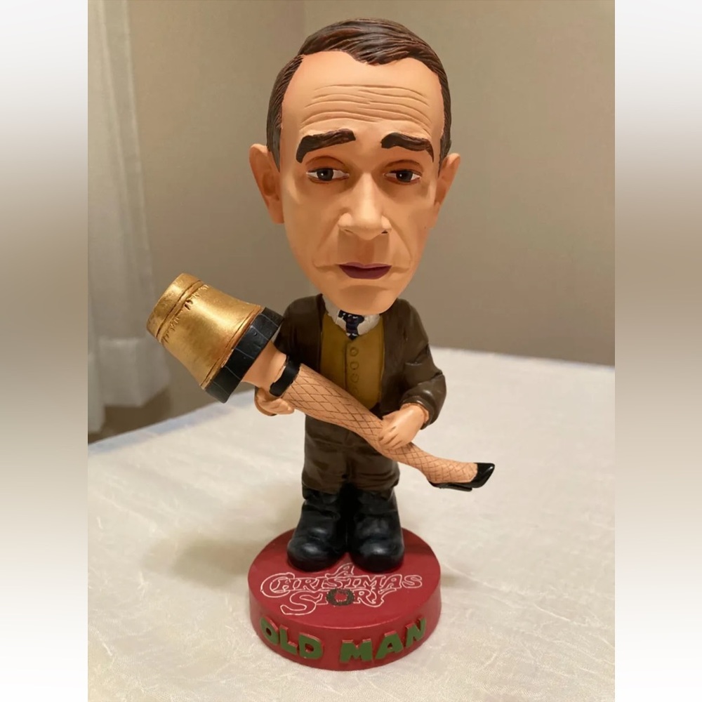 Christmas Story ‘Old Man’ holding LEG LAMP collectible figure New in box stored